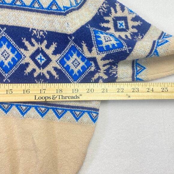 Winter Holiday Sweater by Active USA - Size Large - Picture 7 of 9